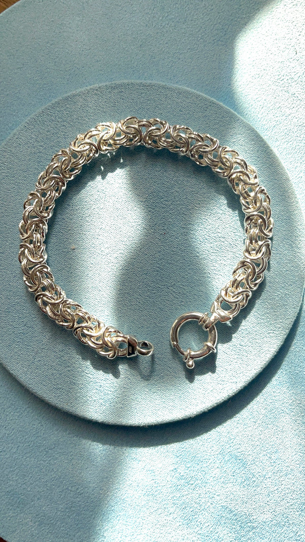 Bracciale maglia Bizantina piatta con chiusura ad anello